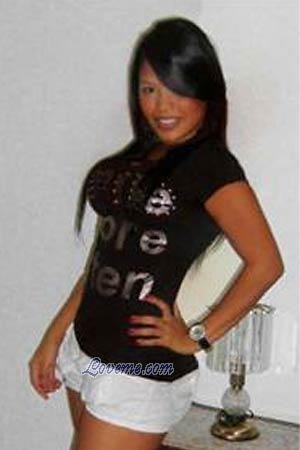 Barranquilla girl in sexy white shorts