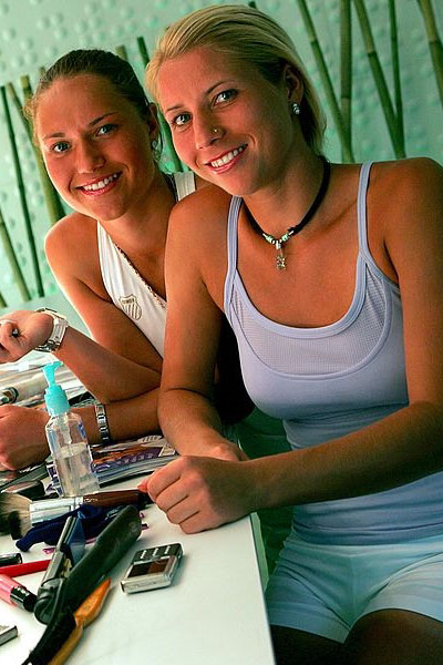 Alona and Kateryna Bondarenko Ukrainian tennis players