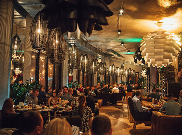 photo of the restaurant in kiev on a regular night