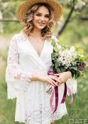 Moldovan model pictorial with flowers