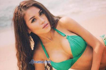Asian bikini model