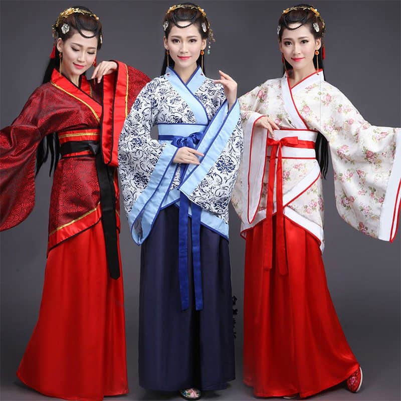 Chinese women in Han Dynasty costume