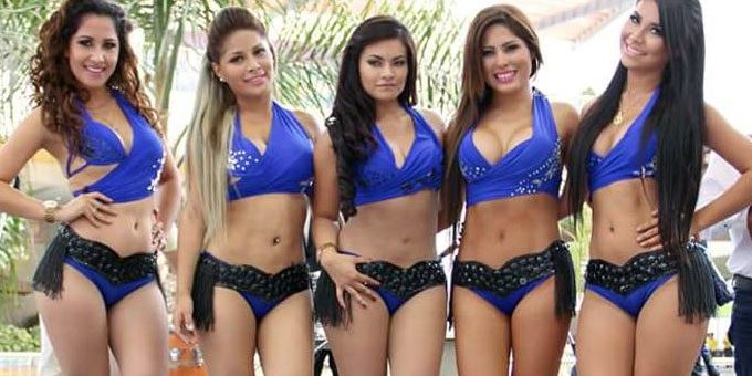 hot-peruvian-girls-looking-good-in-blue.jpg