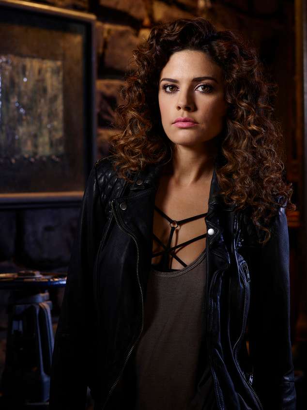 Angelica Celaya curly hair