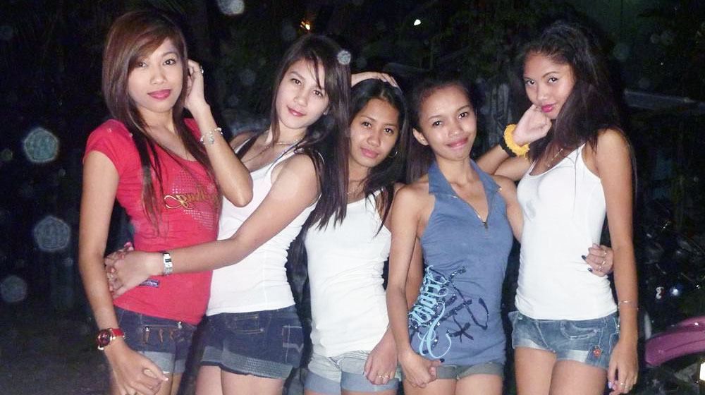 Simple Filipina girls