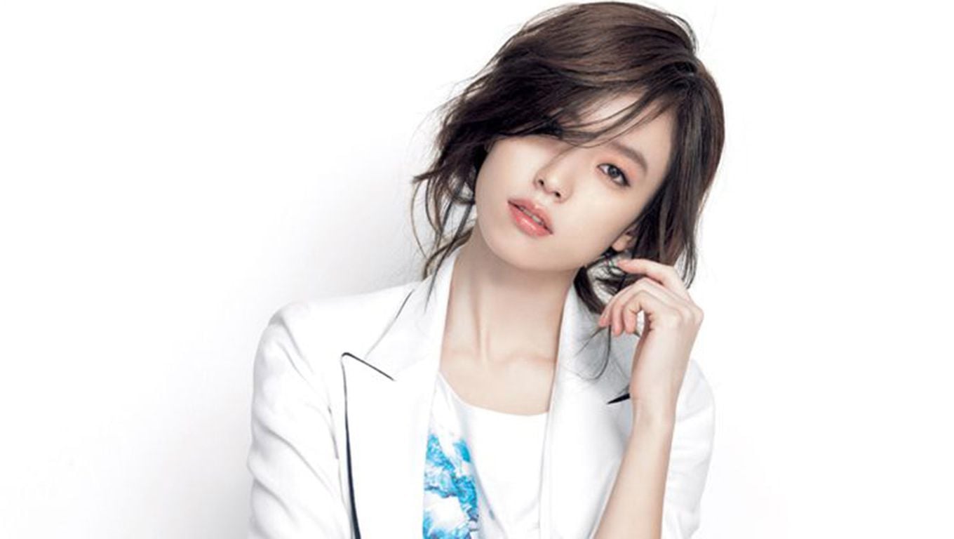 Han Hyo Joo simple and cute