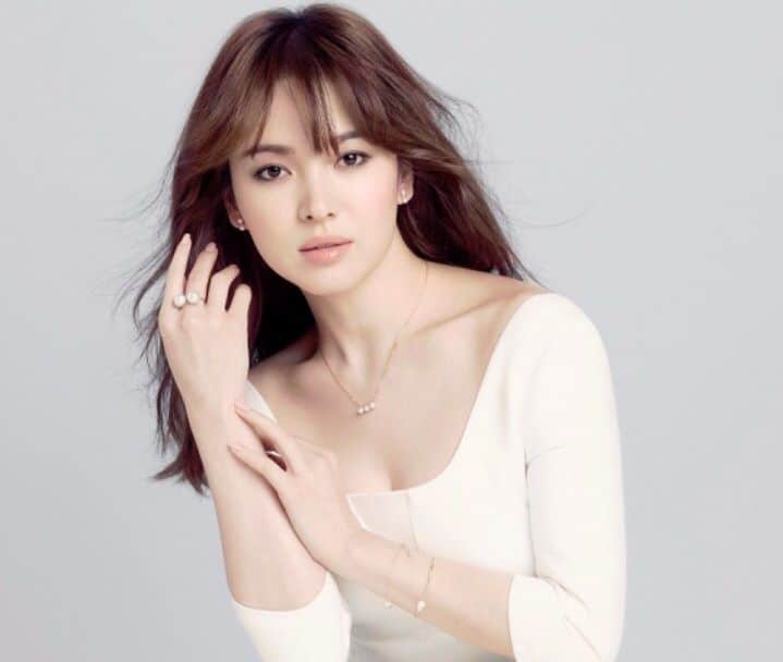 Song Hye Kyo elegant