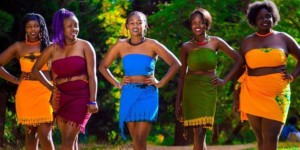 Kenyan women wearing colorful clothes