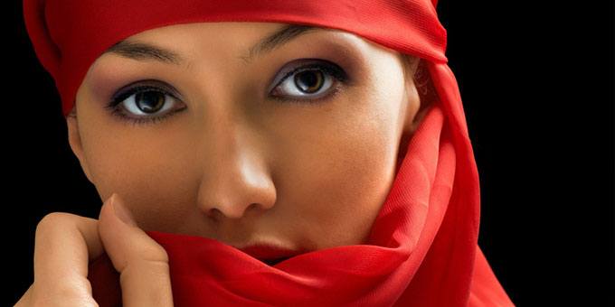 Arab girl with beautiful eyes