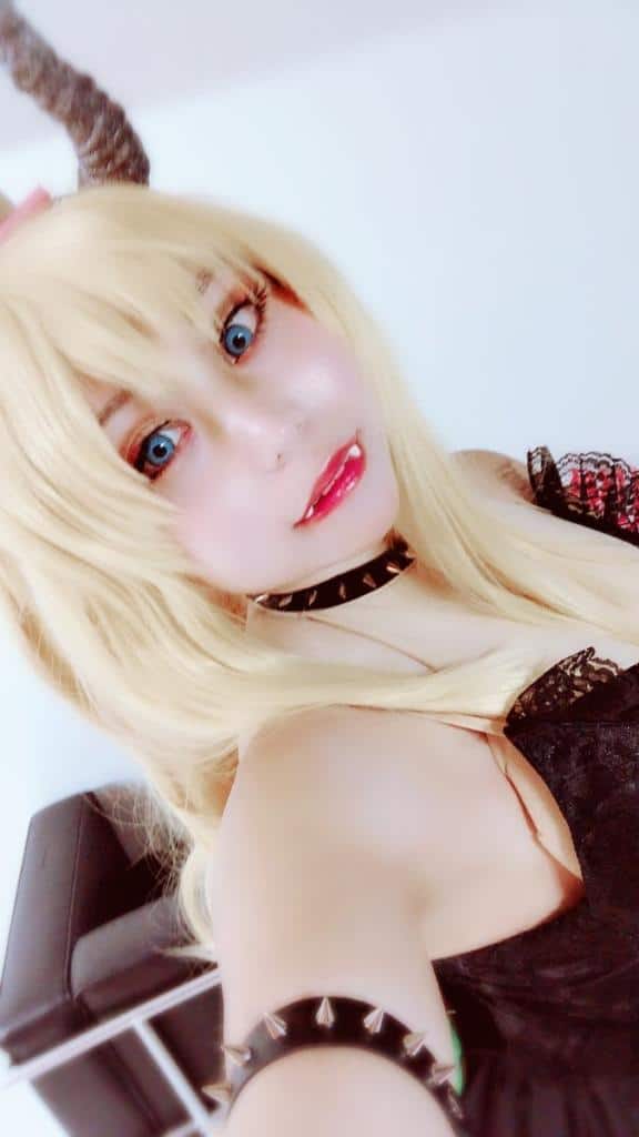 Masshiro Yuu vampire cosplay