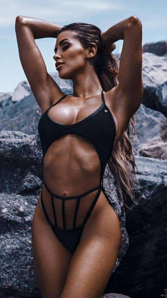 Caudia Sampedro abs in hot black bikini