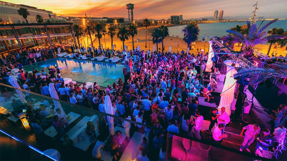 beach party nightlife in Barcelona