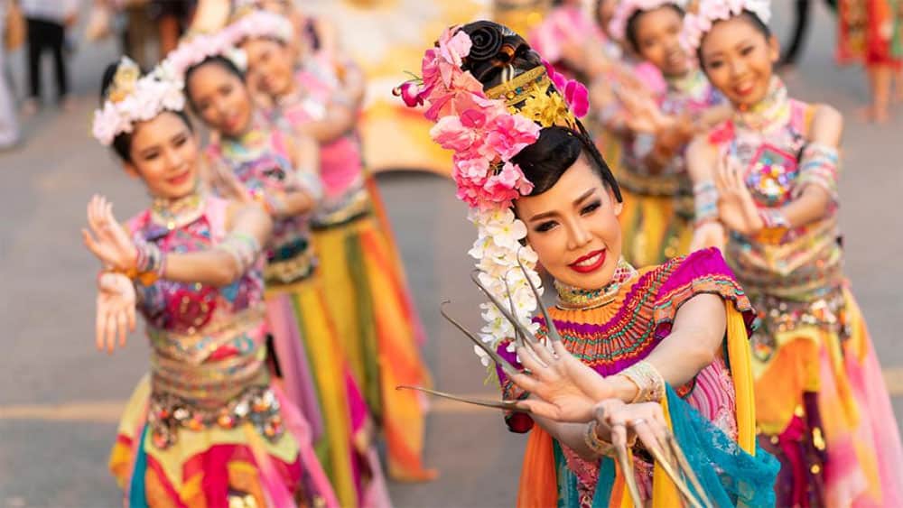 Thai culture Thai women dancing